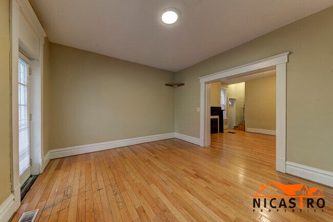 136 E 11th Ave