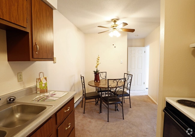 Hunt Club Apartments