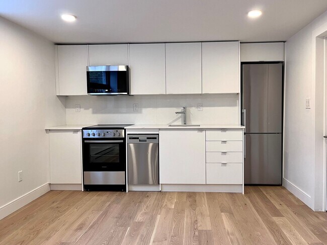 Photo - 28 Maynard Ave