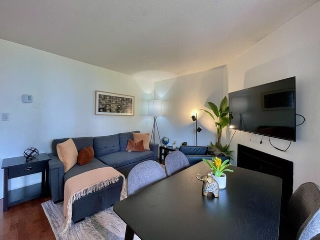 Photo - 1405 Haro St