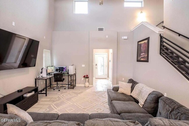 Photo - 13713 Olney Ave