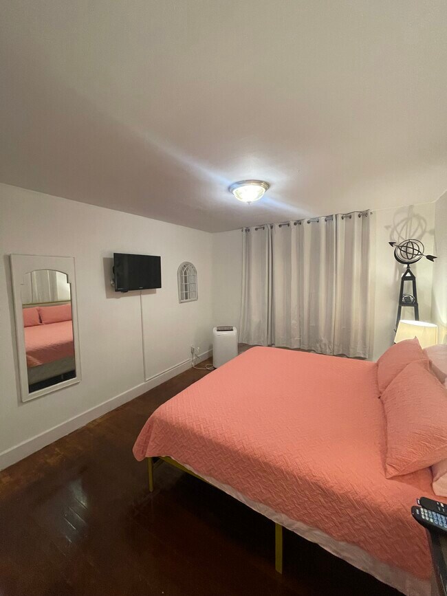 Cozy 1 Bedroom furnished condo - 672 Carol Marie Dr Unidad 3