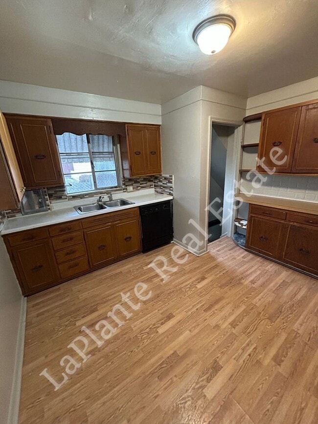 Photo - 1421 N Ravine Pkwy