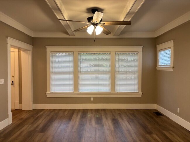 308 W Walnut St Unidad House