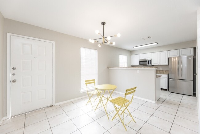 Photo - 1930 Avenue B