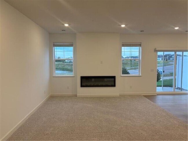 Photo - 10513 Harbor Ln N
