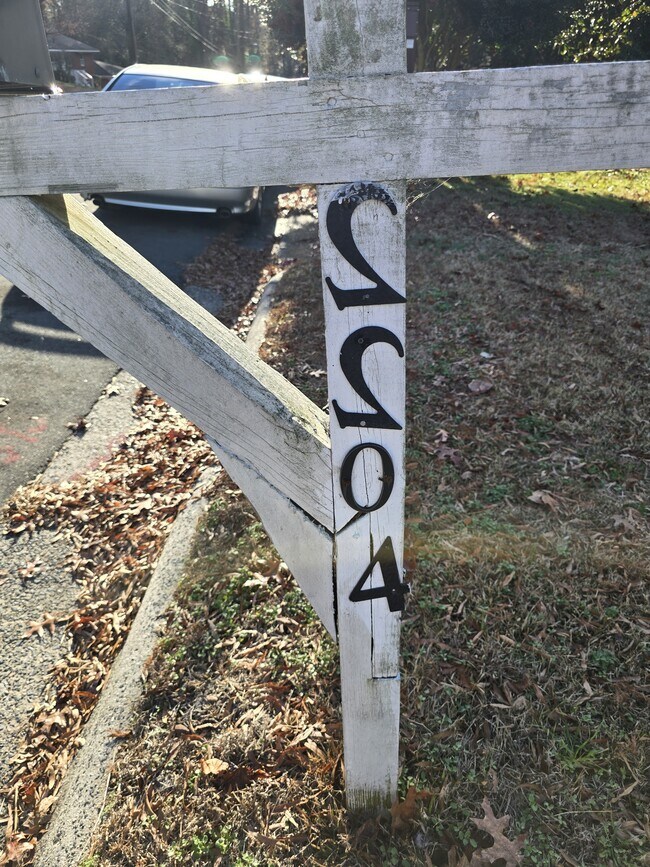 Photo - 2204 Dallas St