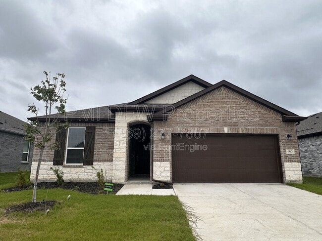 Building Photo - 663 Saxony Dr