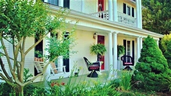 Building Photo - 49 Duke St