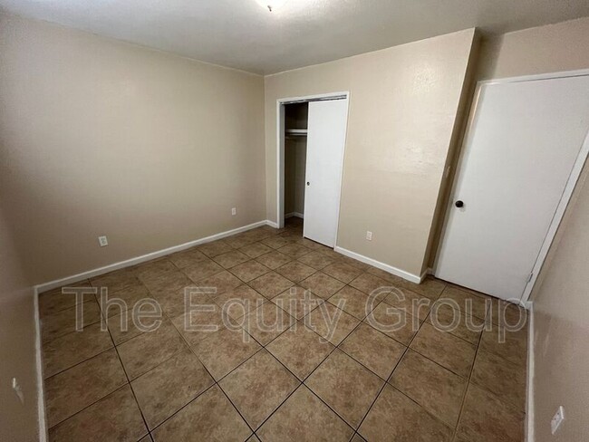 Photo - 93 N E St Unidad #A