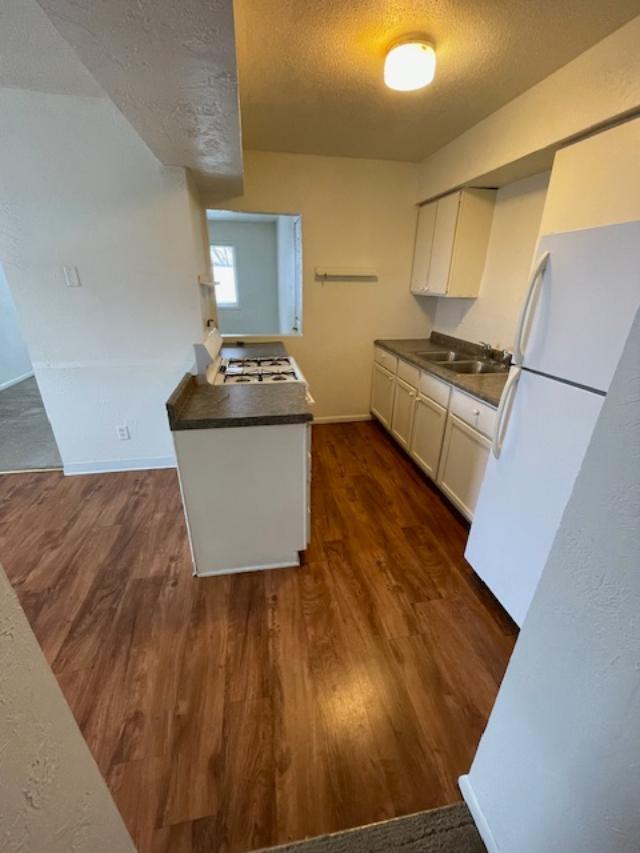 Building Photo - 2136 Belmont Ln Unit B