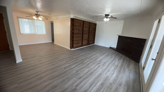 Photo - Manteca Home - 3 bedroom 1.5 bathroom