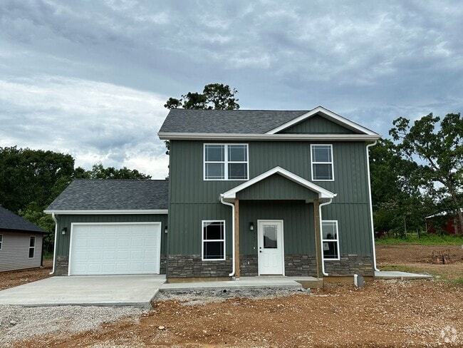 Building Photo - BRAND NEW 4 BED 3 BATH in WAYNESVILLE Rental