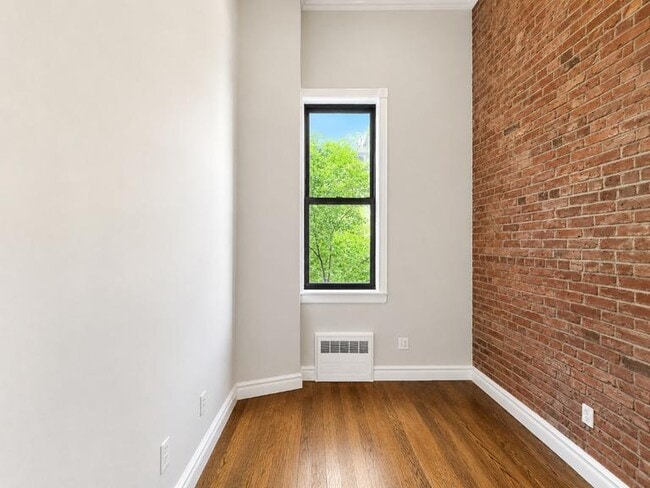 234 W 14th St Unit 2B