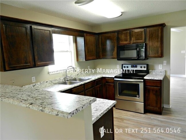 Photo - 832 Hamilton Bridges Dr W