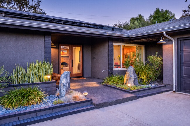 954 Encino Vista Dr