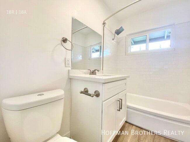 Photo - 3740 Westwood Blvd Unidad 7