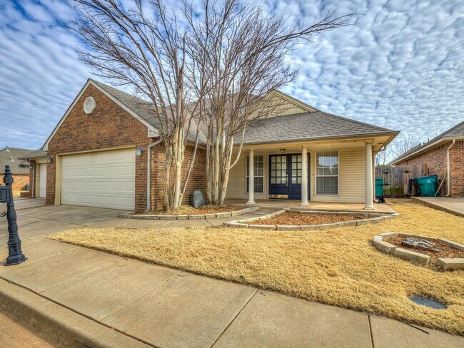 Photo - Gated 3 bed 2 bath home in Crystal Gardens...