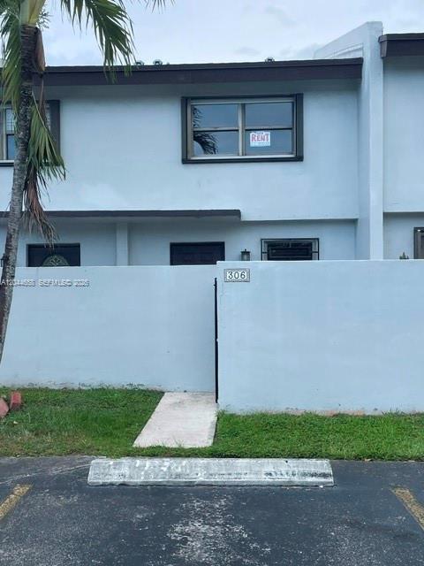 Building Photo - 8020 SW 152nd Ave Unit 306