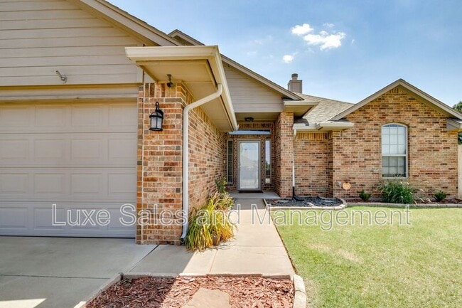 Photo - 1174 Misty Dr NW