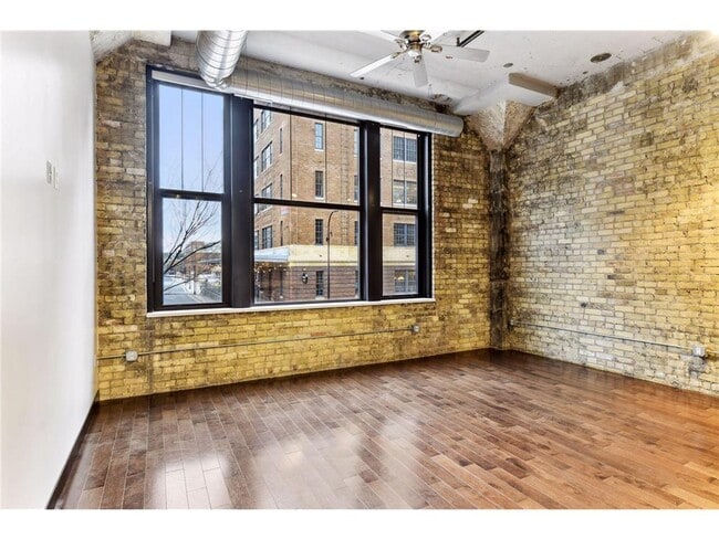Photo - 618 N Washington Ave Unit 200
