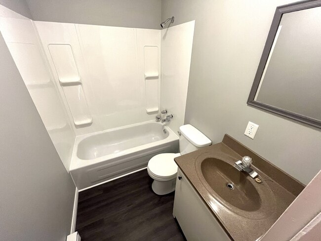 Photo - 27 Barnes Rd Unit 2