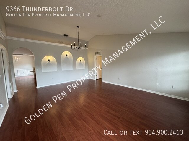 9366 Thunderbolt Dr