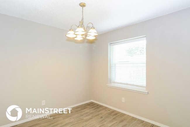 Photo - 6637 N Park Dr