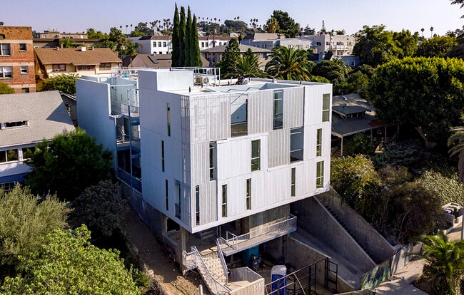 Photo - 1048 Manzanita