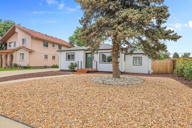 Photo - Modern and cozy 3 bedroom, 2 bath home