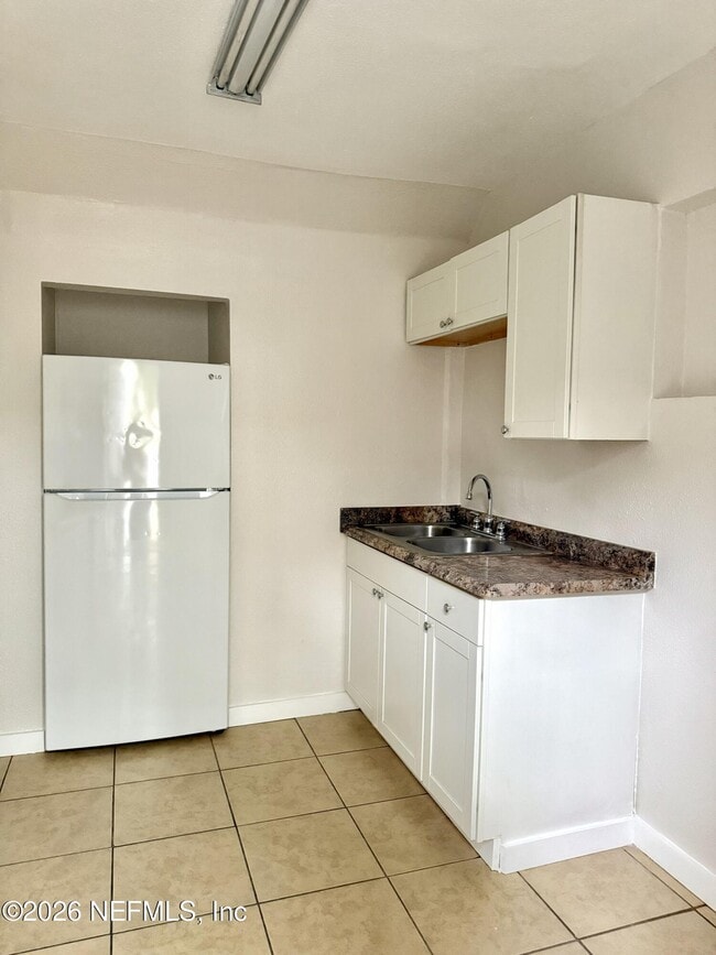 Photo - 3039 Belden St