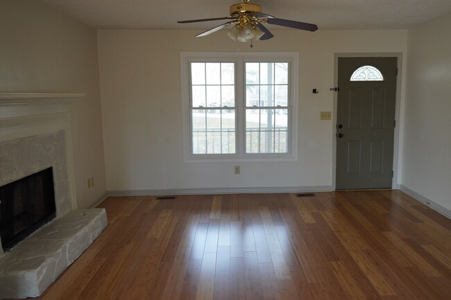 Photo - 218 John Wesley Dr