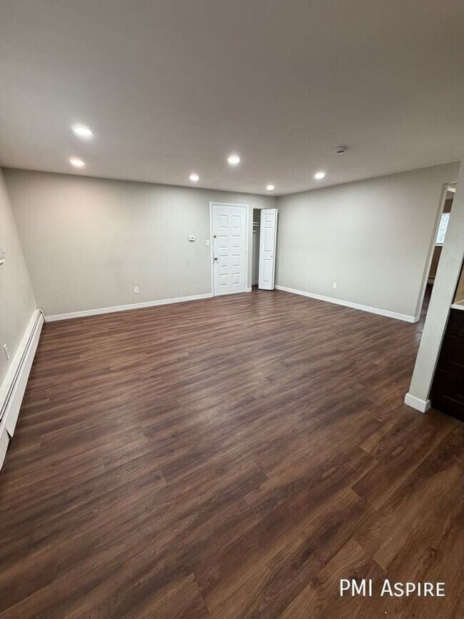 Photo - 2 Bedroom 1 Bathroom Apartment in Lakewood