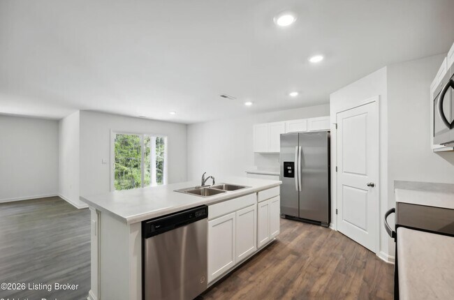 Photo - 156 Coral Springs Parkway