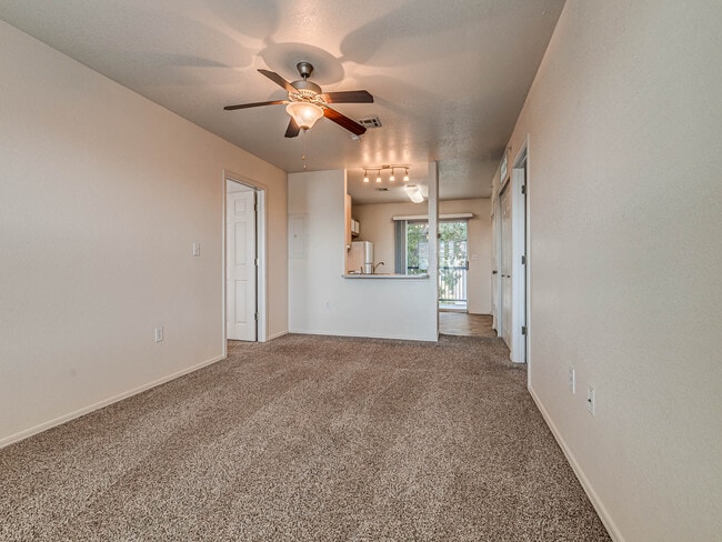 Woodland Manor - Living Room