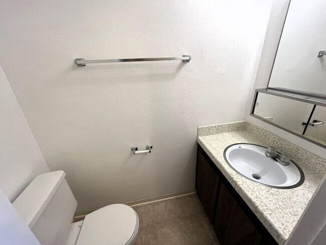 Photo - 841 Bayside Rd Unit (1X) 841 Bayside #31 [PRM: Henry]