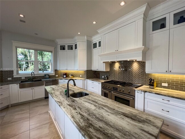 Photo - 545 SW Indianola St