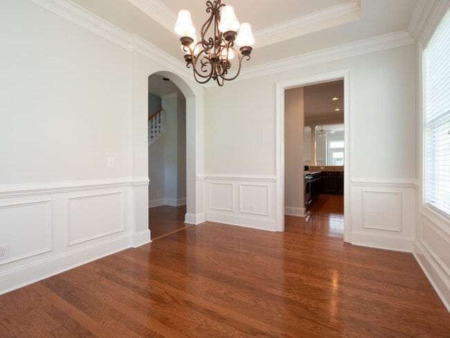 Photo - 1814 Tennyson Row