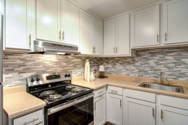 Photo - Barrington Hills Apartments