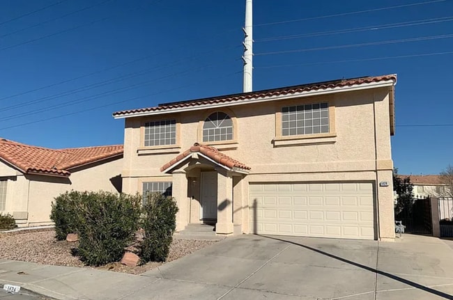 4 bedrooms, 2.5 baths Located in Whitney R... - 4 bedrooms, 2.5 baths Located in Whitney R... House