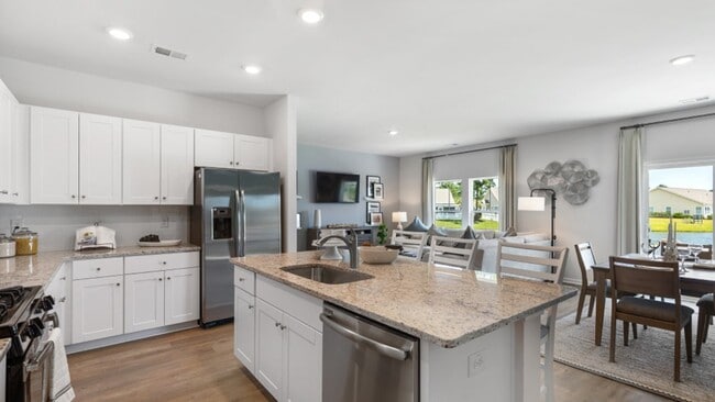 Photo - 883 Long Bch Lp