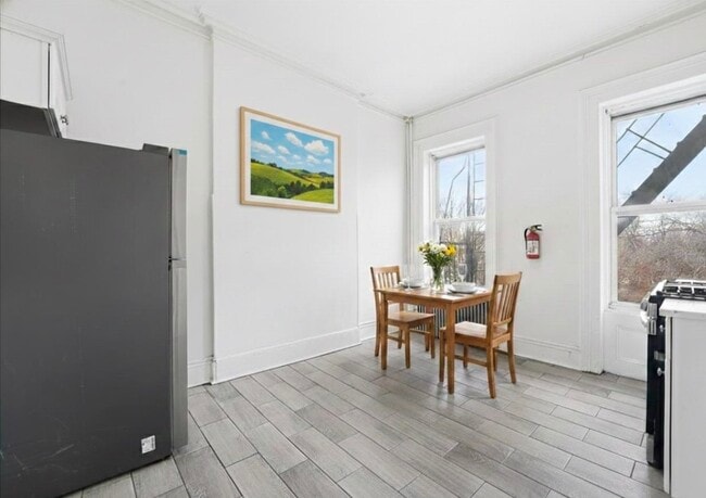 Photo - 289 Forrest St Unit 2