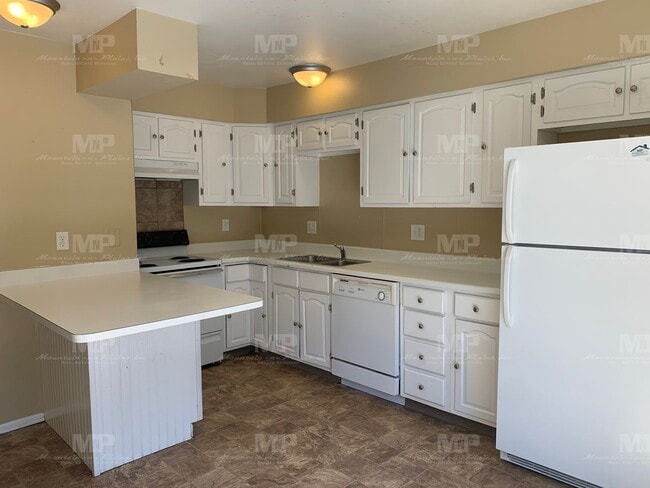 Photo - 1782 N Overland Trail