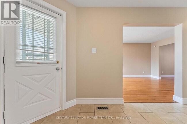 Photo - 1936 Longman Crescent