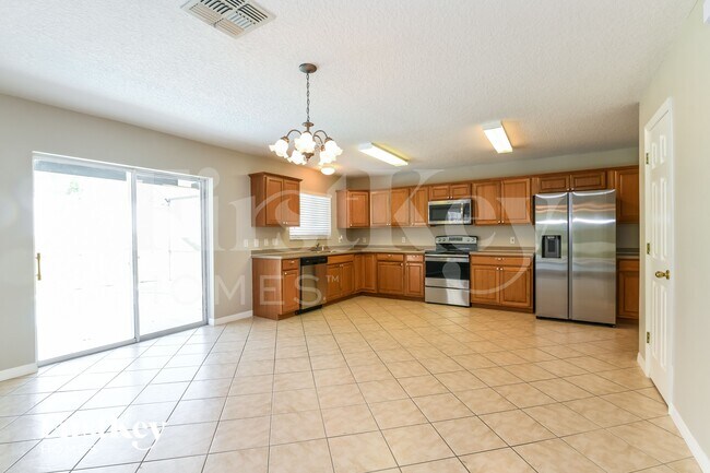 Photo - 300 Aster Dr