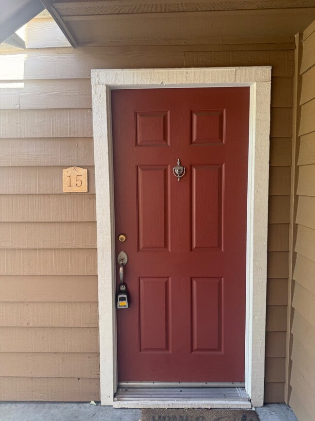 Photo - Beautiful 2 Bed, 1 Bathroom Lower-Level Co... Unit 15