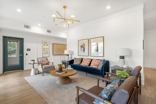 1055 Arden