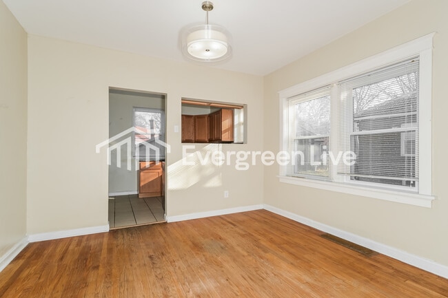 Photo - 316 N Hills Dr