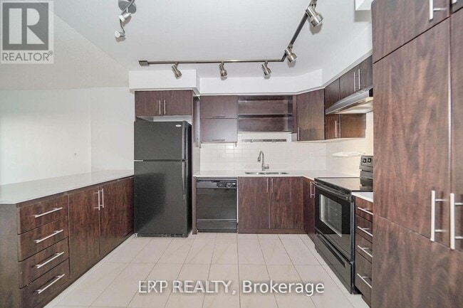 Photo - H-60 S Town Centre Blvd Unité 905