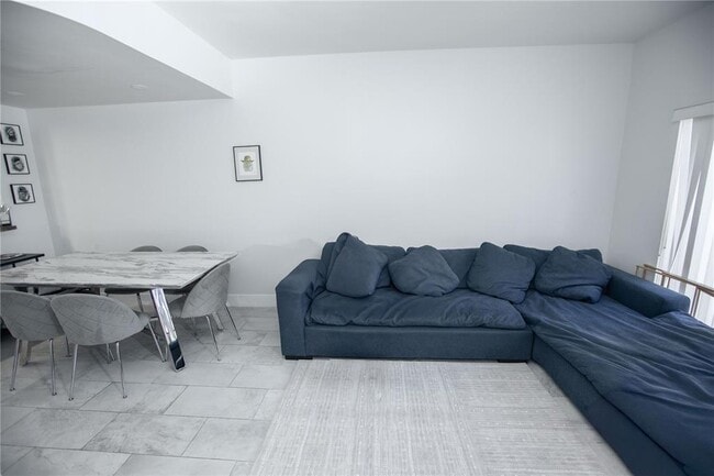 Photo - 4905 SW 31st Ter